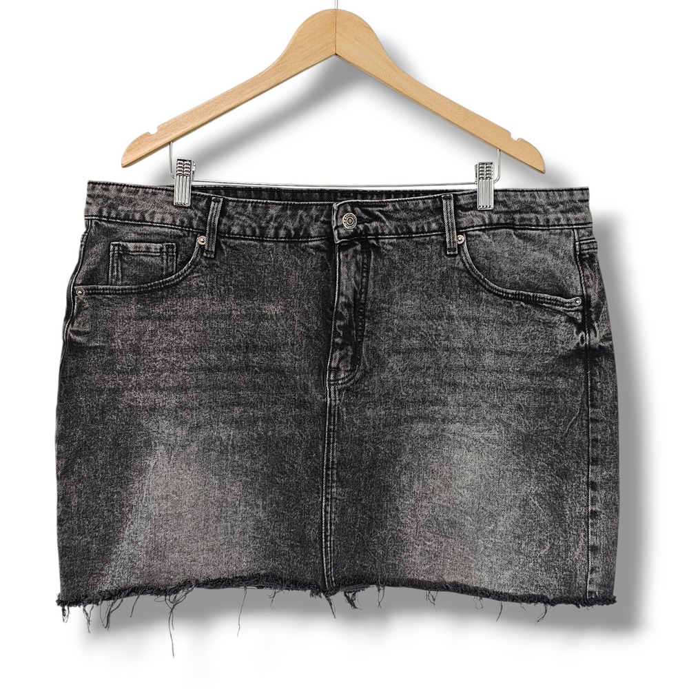 Old Navy Denim Skirt 18 Black Acid Wash Mini Raw Hem Stretch Grunge Indie Y2K‎